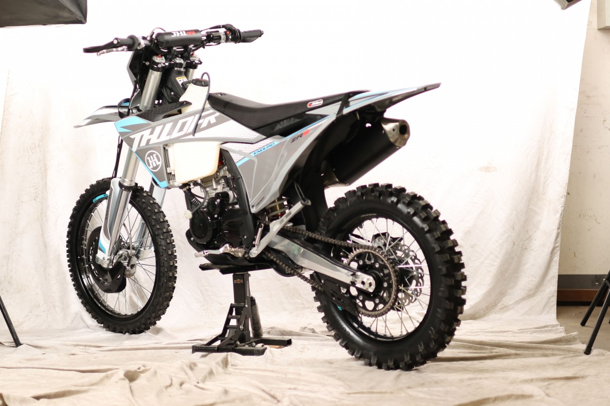 jhlmoto.ru-jhl-zr5-nb300-jhlofr-enduro-5-1200x800